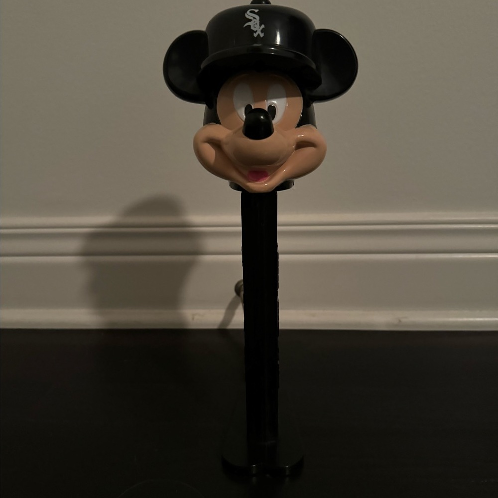 Giant Disney MLB Mickey Mouse Collector Pez Dispenser Chicago White Sox